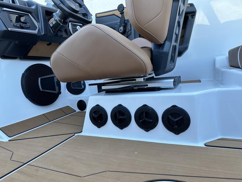 2024 Axis T250