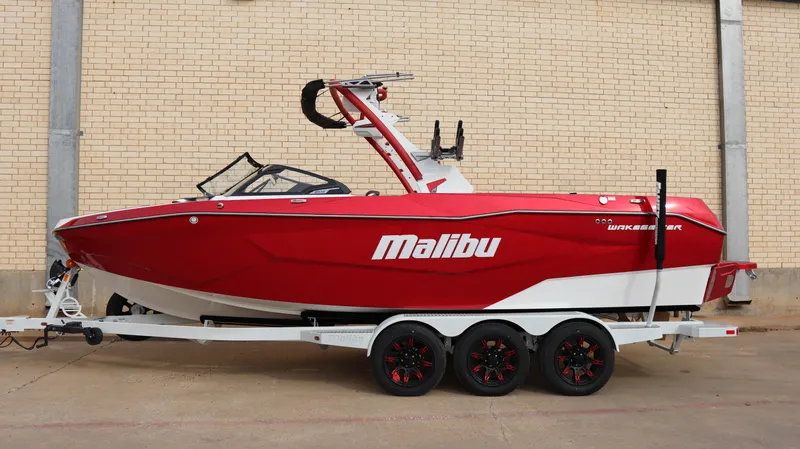 2025 MALIBU WAKESETTER 25 LSV