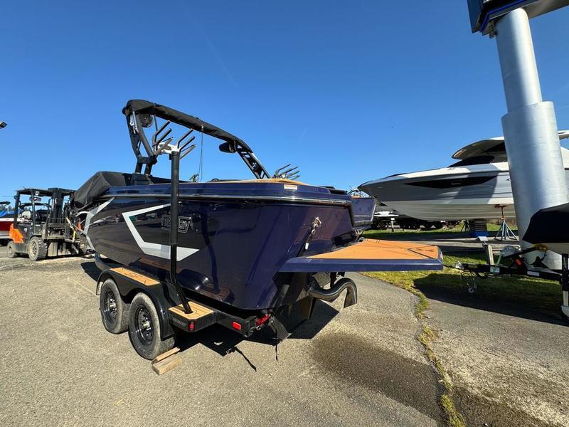 boat.Title