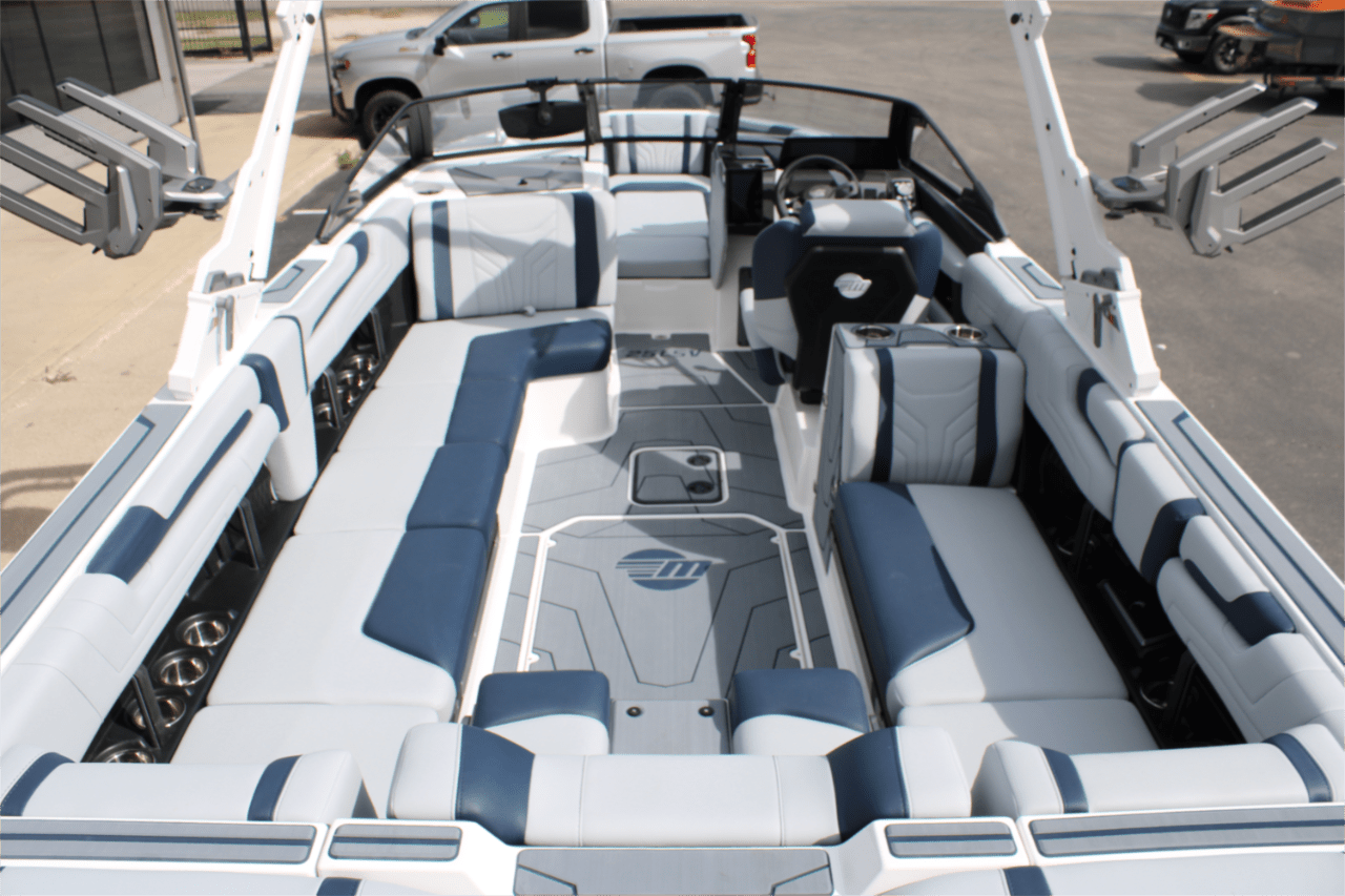 2025 Malibu 25 LSV