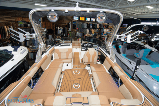 2024 MasterCraft XT24