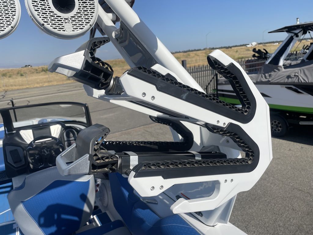 2022 supreme boats ZS252