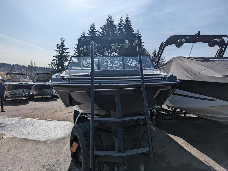 boat.Title