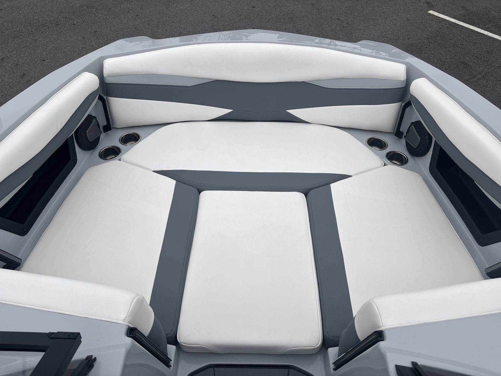 2025 Axis A225