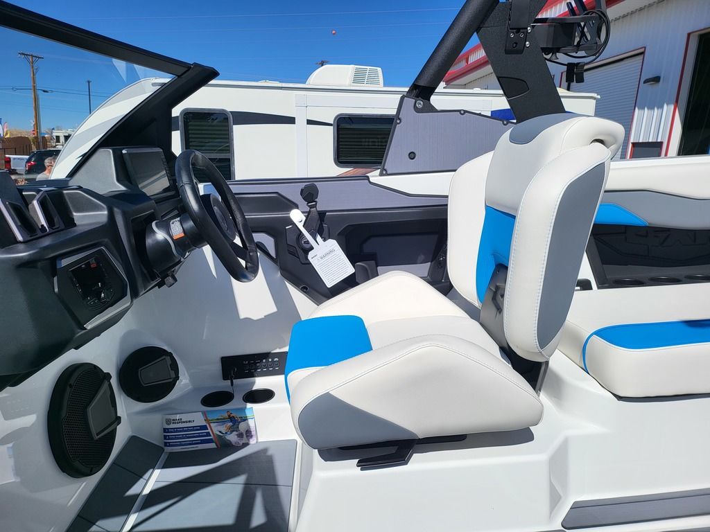 2025 Axis Wake Research T220 Icon