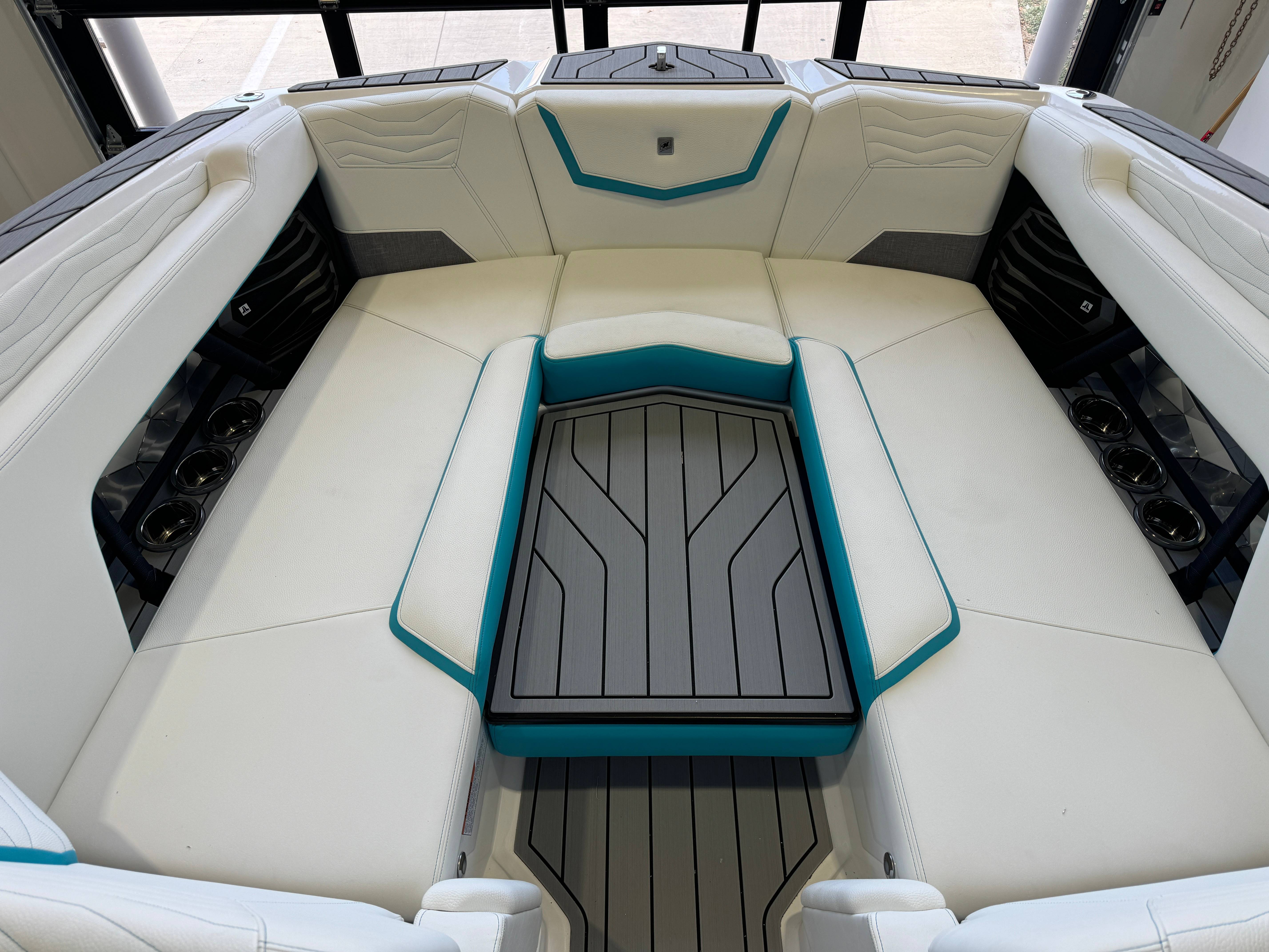2025 Nautique G25