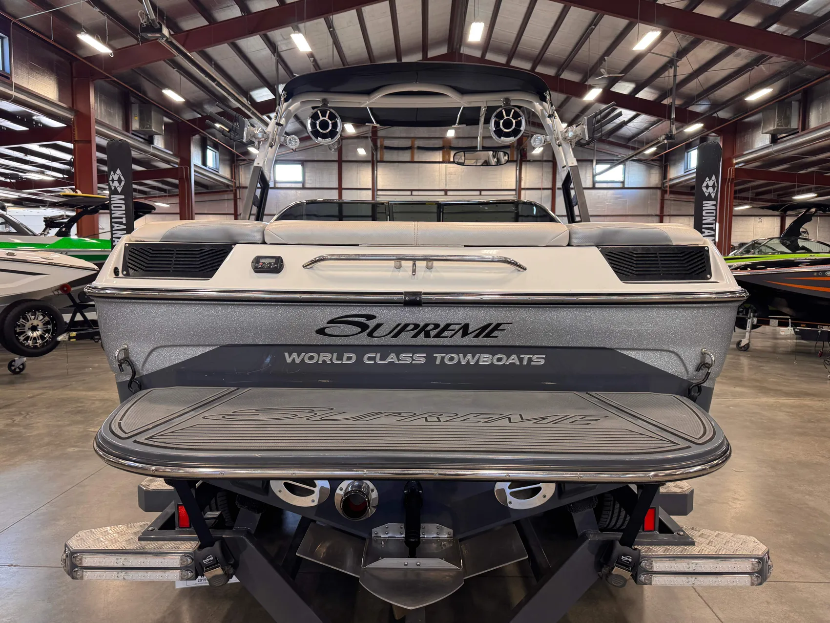 2015 SUPREME S226