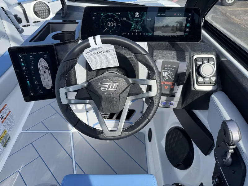 2025 Malibu 26 LSV