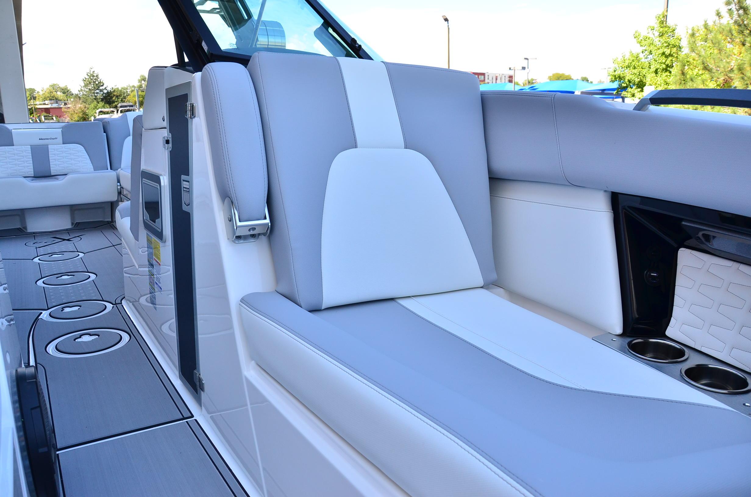 2024 MasterCraft X24 w/ 6.2 Ilmor SuperCharged Engine! 2024 Model Year End Closeout!