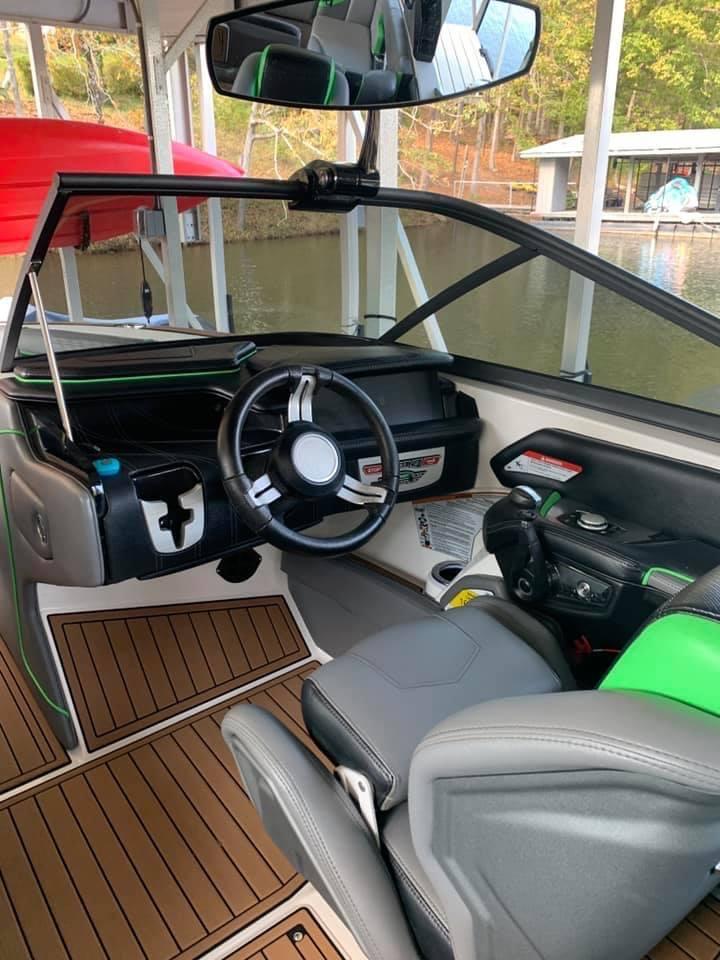 2017 Nautique G23 – Clean, great condition