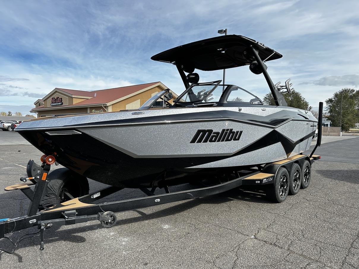 2024 Malibu 25 LSV