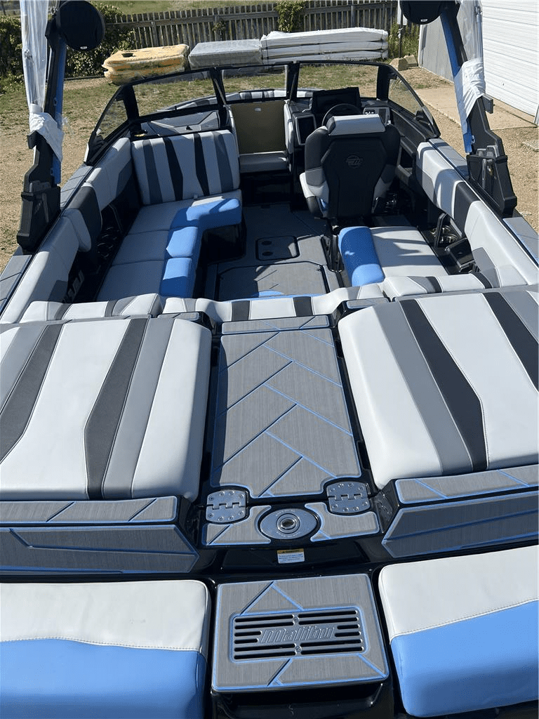 NEW 2024 MALIBU 22 LSV WAKESETTER W/ M6DI, TRAILER, AND DIAMOND HULL *DEMO*