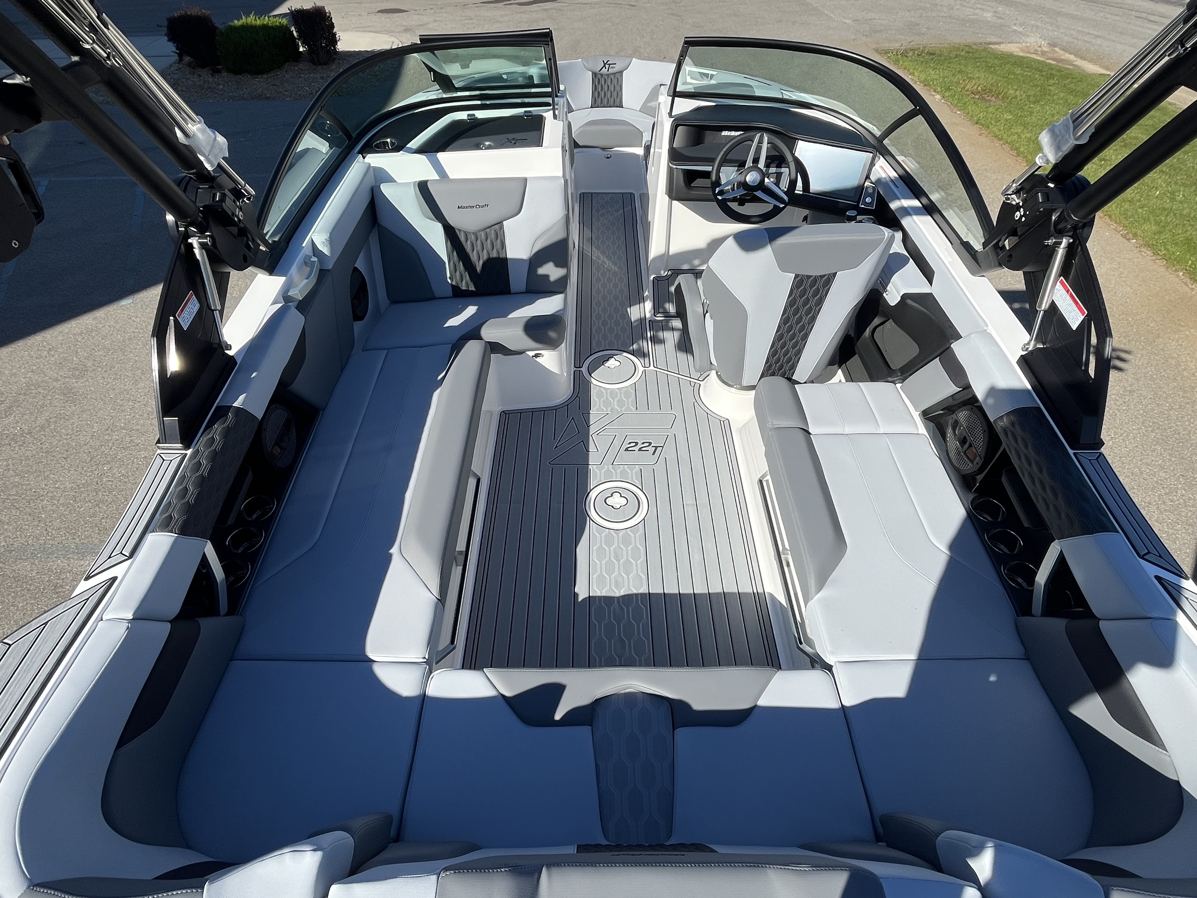 2025 MasterCraft XT22T