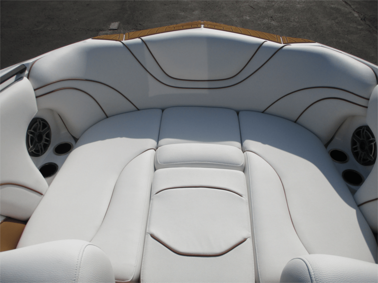 2023 MB SPORTS B52 23’ ALPHA