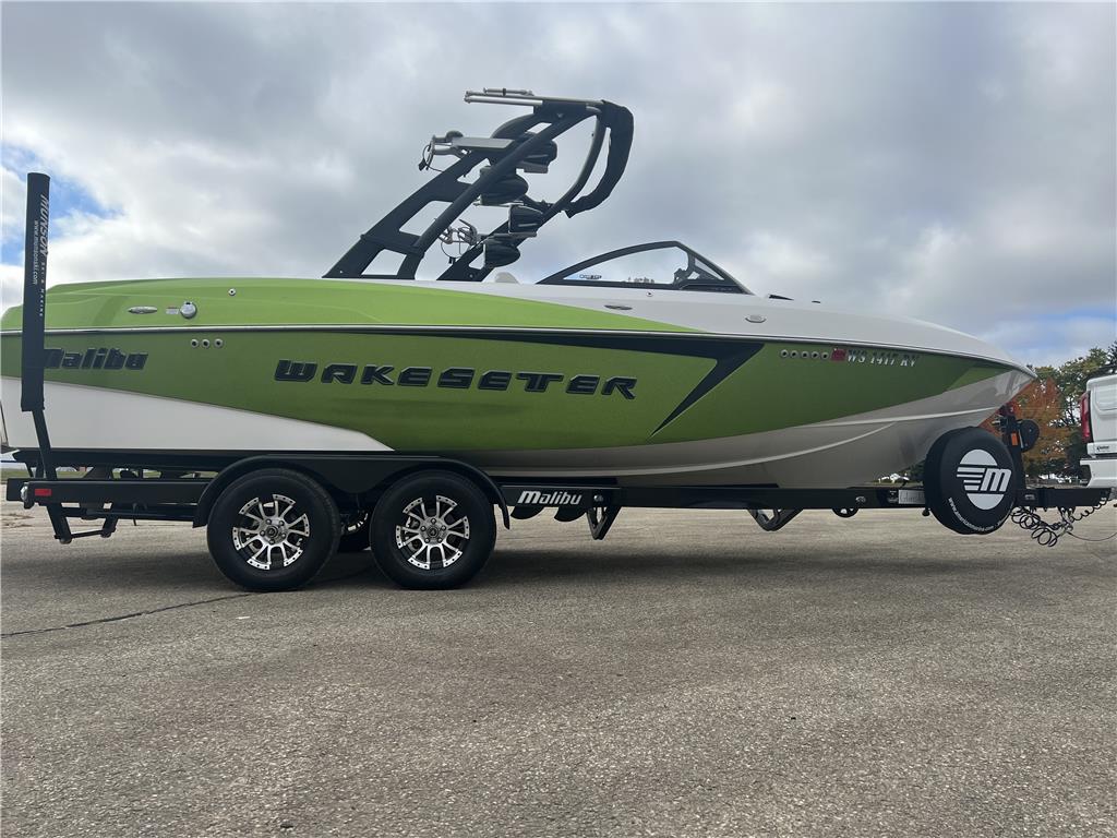 2016 Malibu Wakesetter 22 VLX