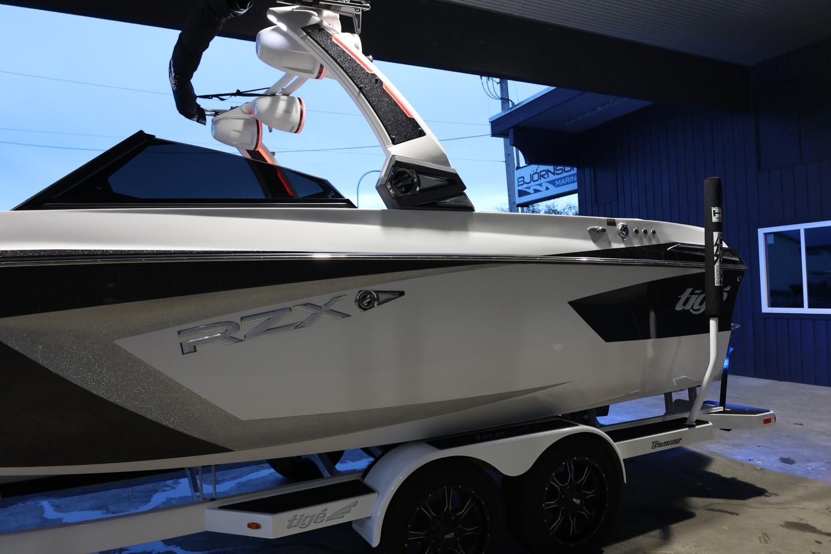 2021 Tige 23 RZX