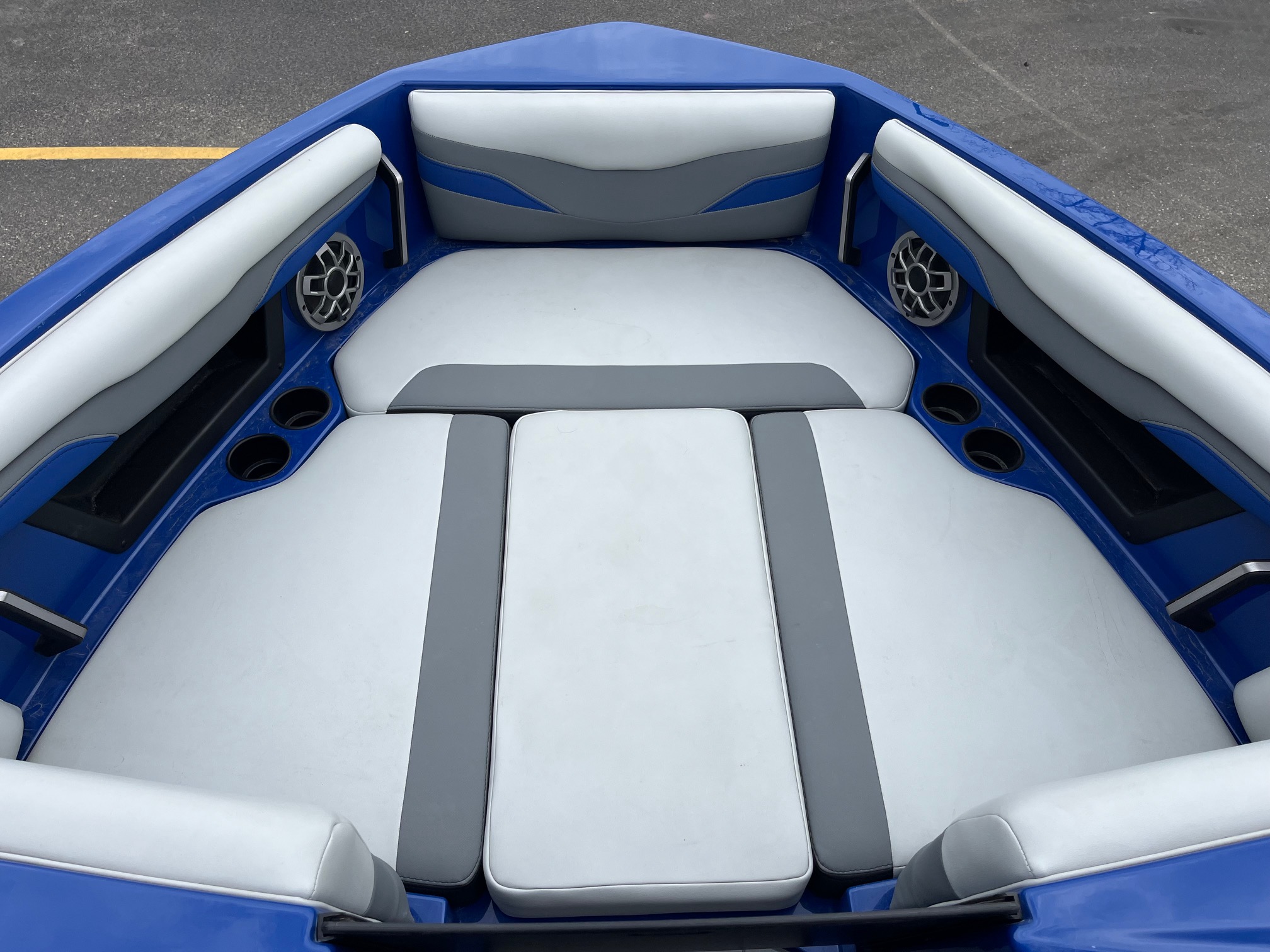 2023 Axis T220