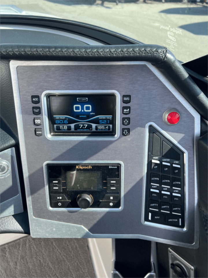 2019 20′ MasterCraft “XT20” Icon