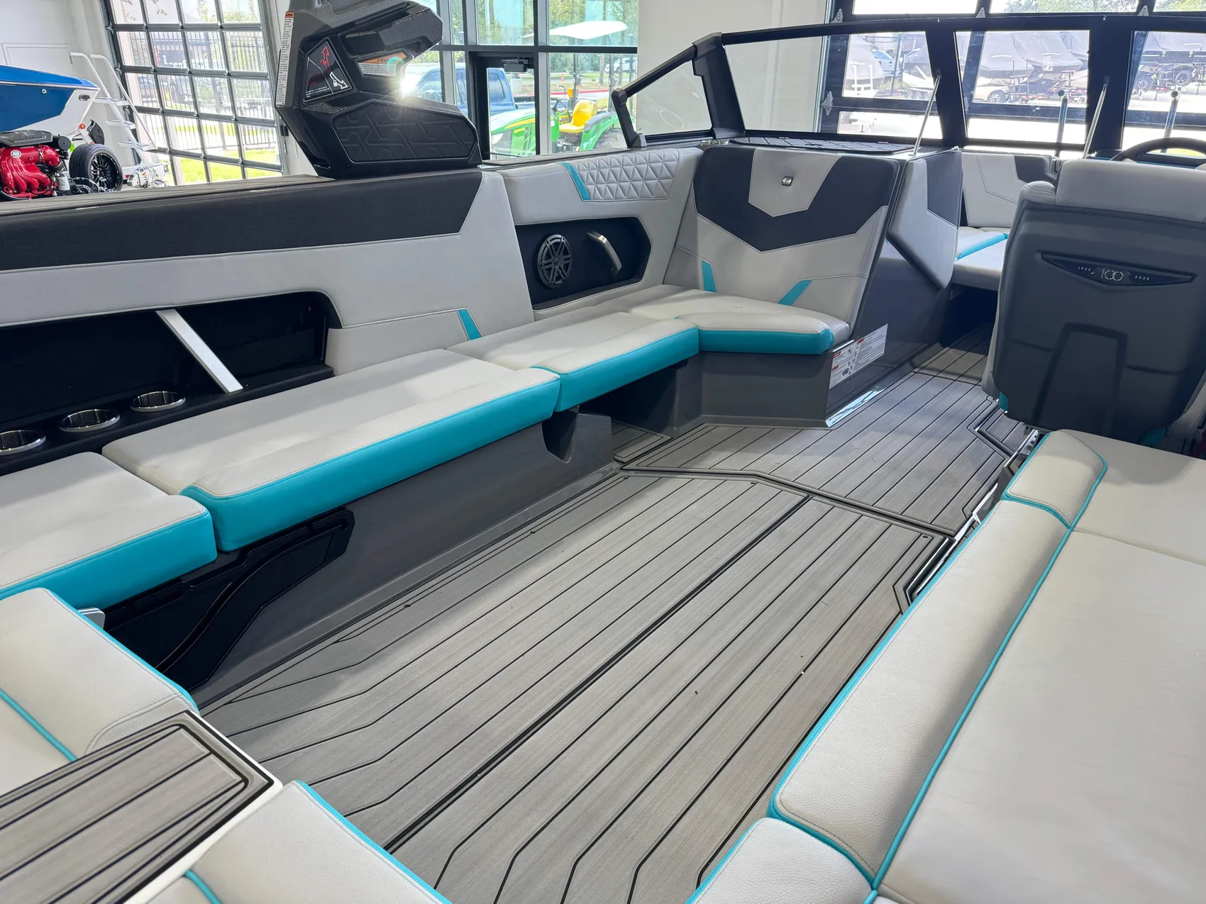 2025 Nautique GS24