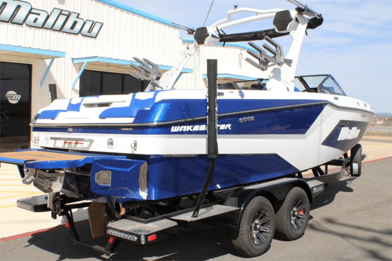 2025 Malibu 22 MXZ