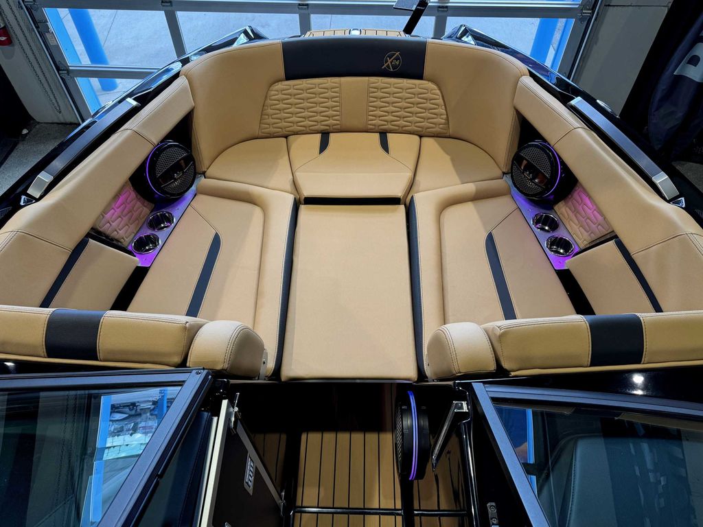 2025 MasterCraft X24