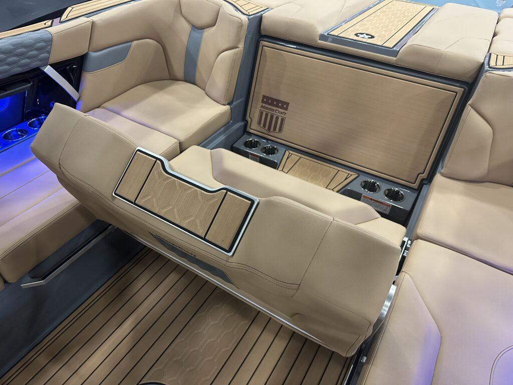 2025 MasterCraft XT22T