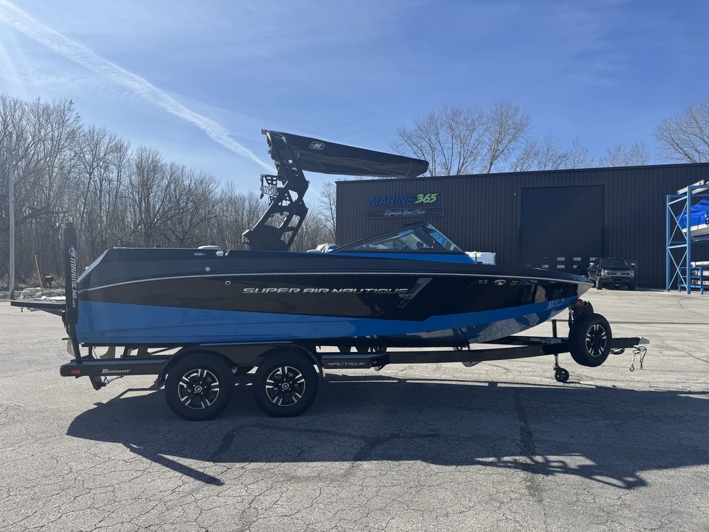2021 Nautique Super Air Nautique 210