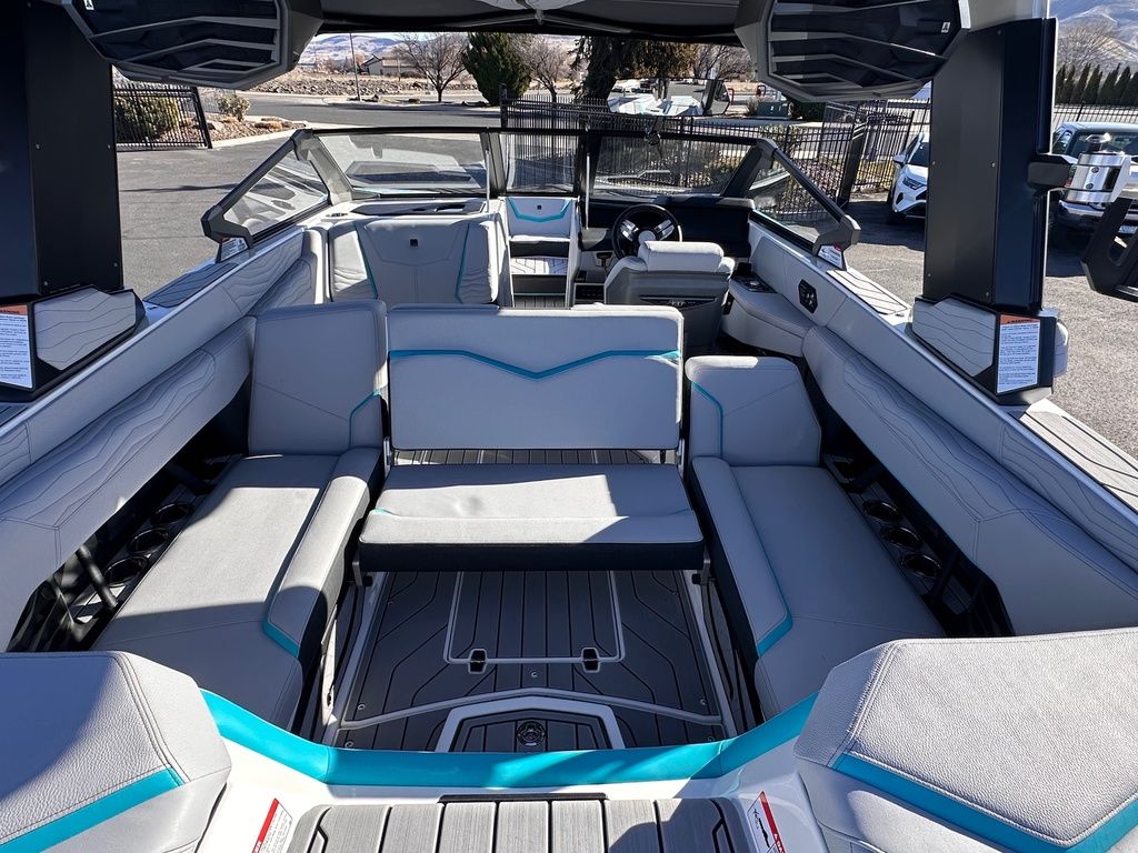 2025 Nautique Super Air Nautique G23