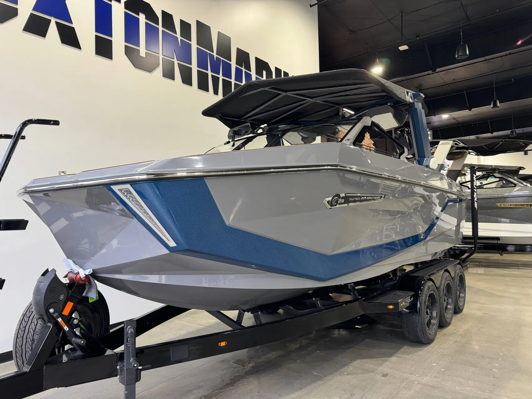 2025 Nautique G23q