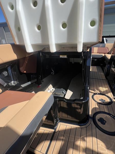 2021 MasterCraft X24