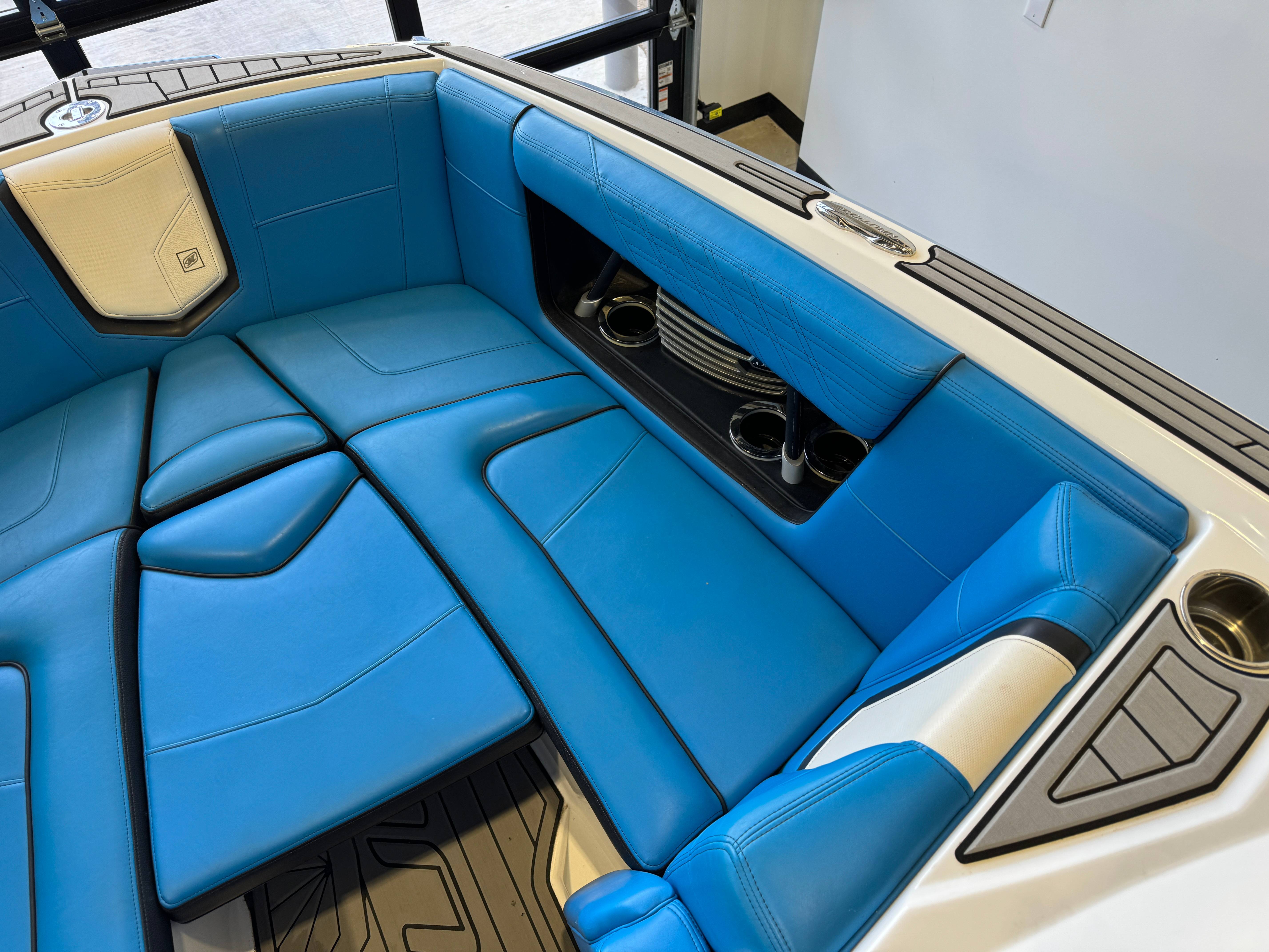 2019 Nautique G23