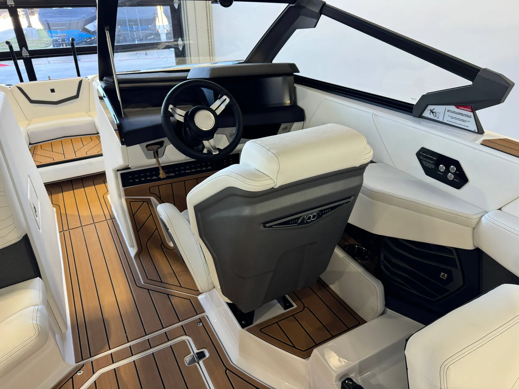 2025 Nautique G23