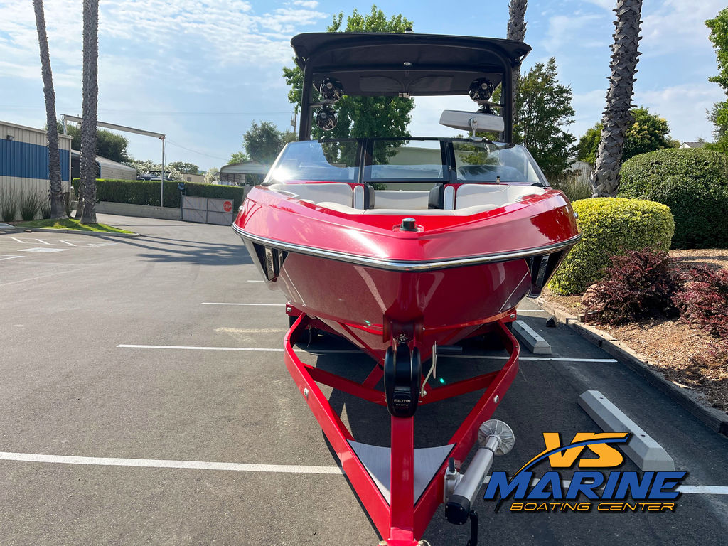 2017 Malibu Boats 25 LSV