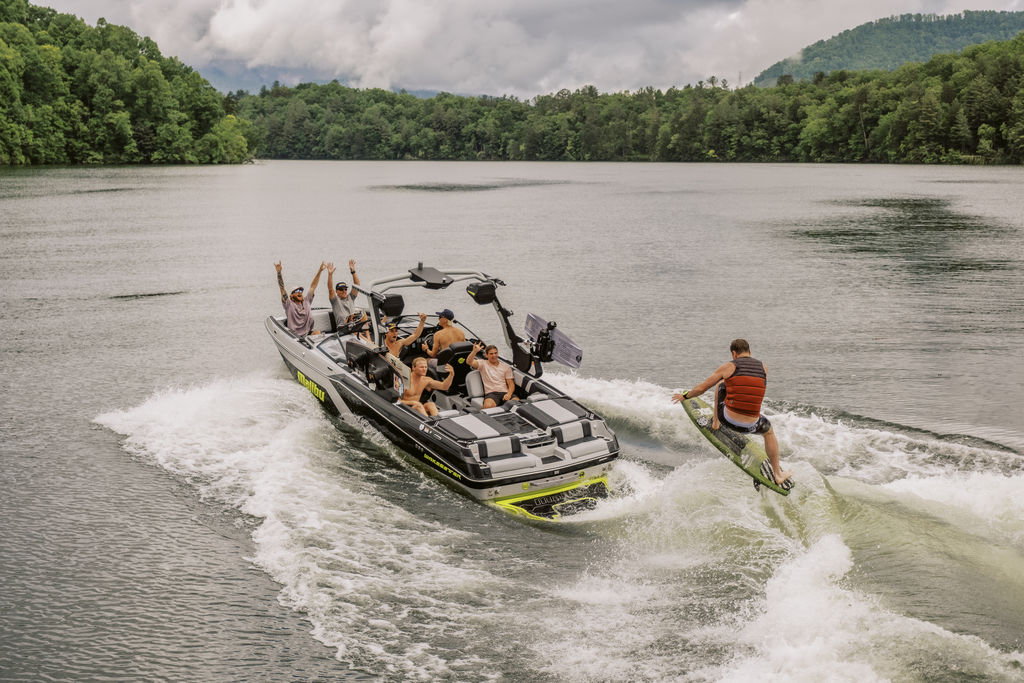 2025 Malibu Boats 23 MXZ