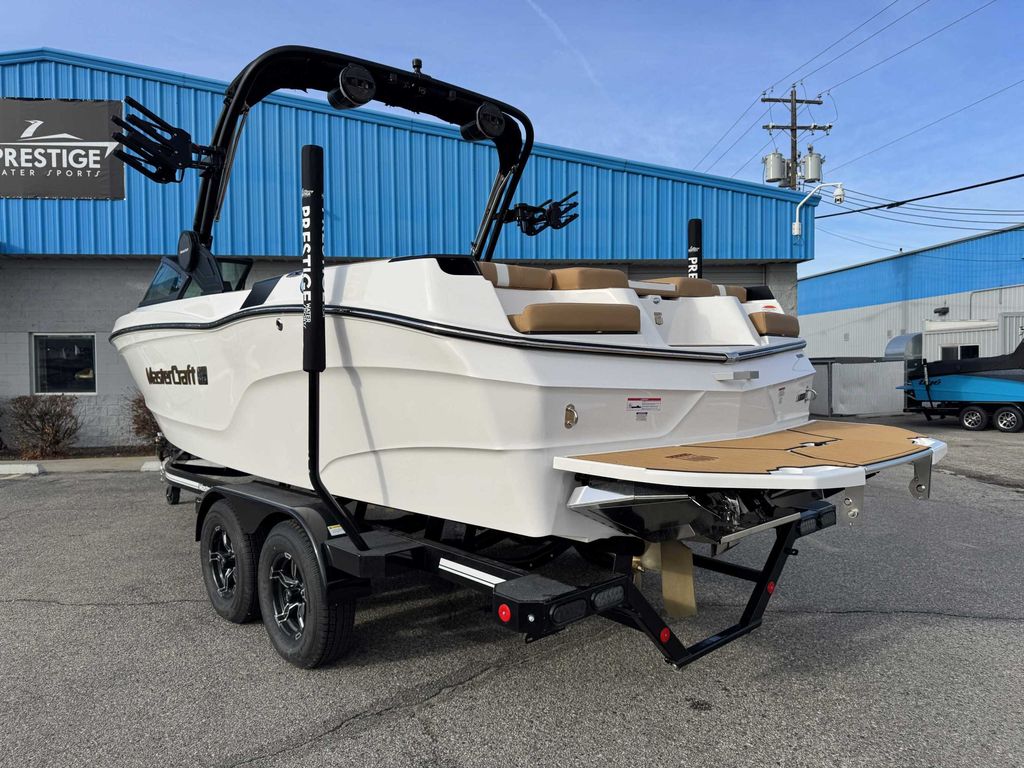 2025 MasterCraft XT23
