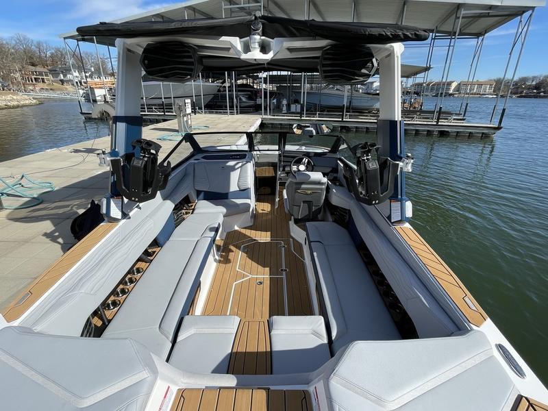 2025 Nautique G25