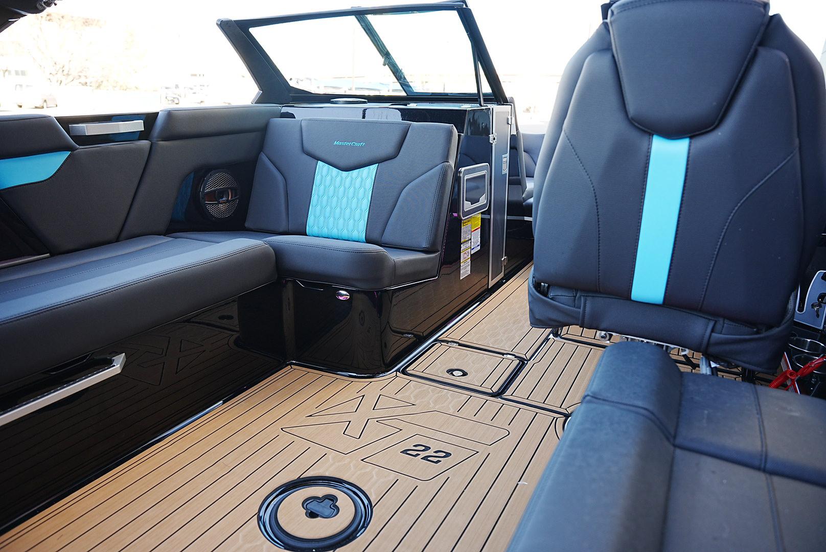 2024 MasterCraft XT22 &#8211; DEMO DISCOUNT! Fully Loaded!