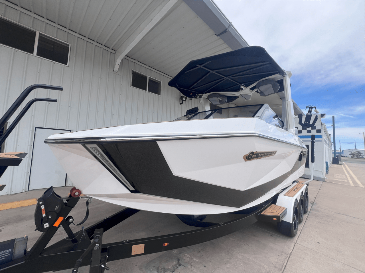 2025 Nautique G23