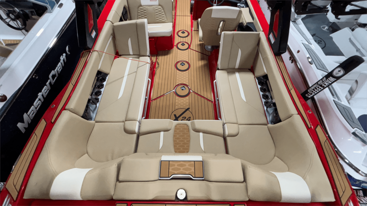 2025 MasterCraft X24