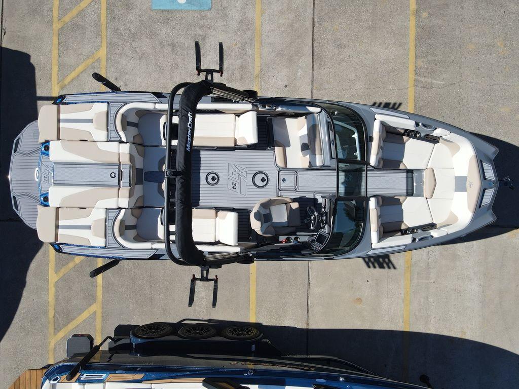 2024 MasterCraft XT24