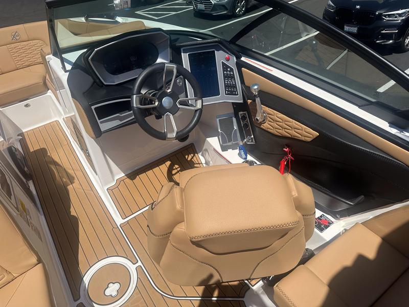 2021 MasterCraft X22