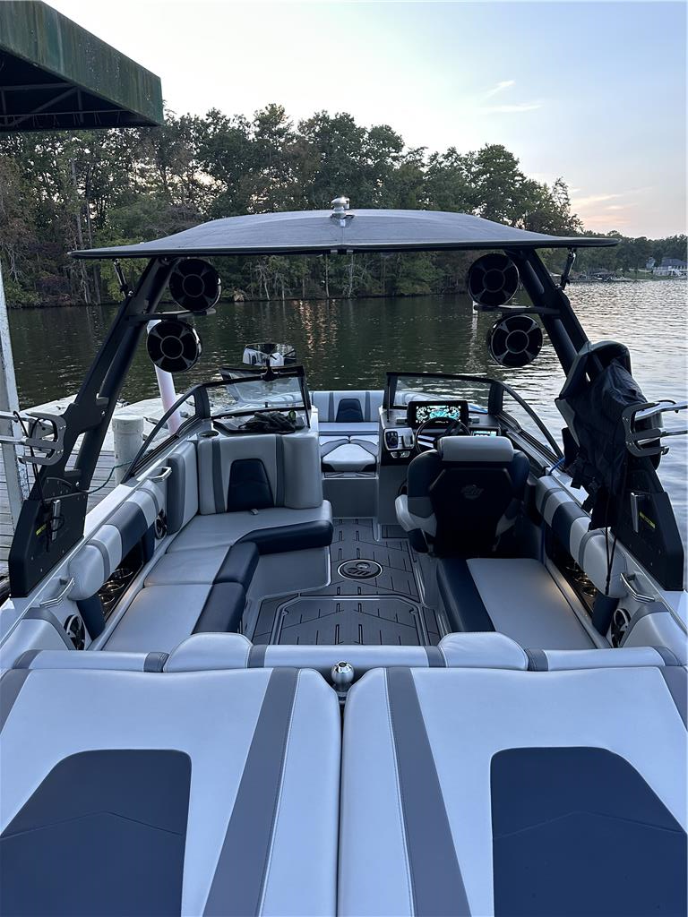 2019 Malibu 21’ MLX- REDUCED! $74,500