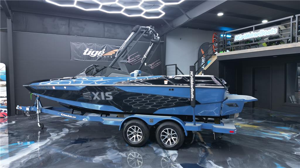2021 Axis A20 ** Only 65 Hours **
