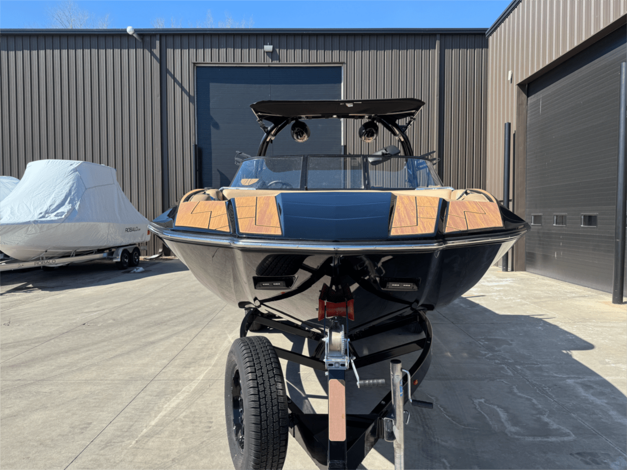 boat.Title