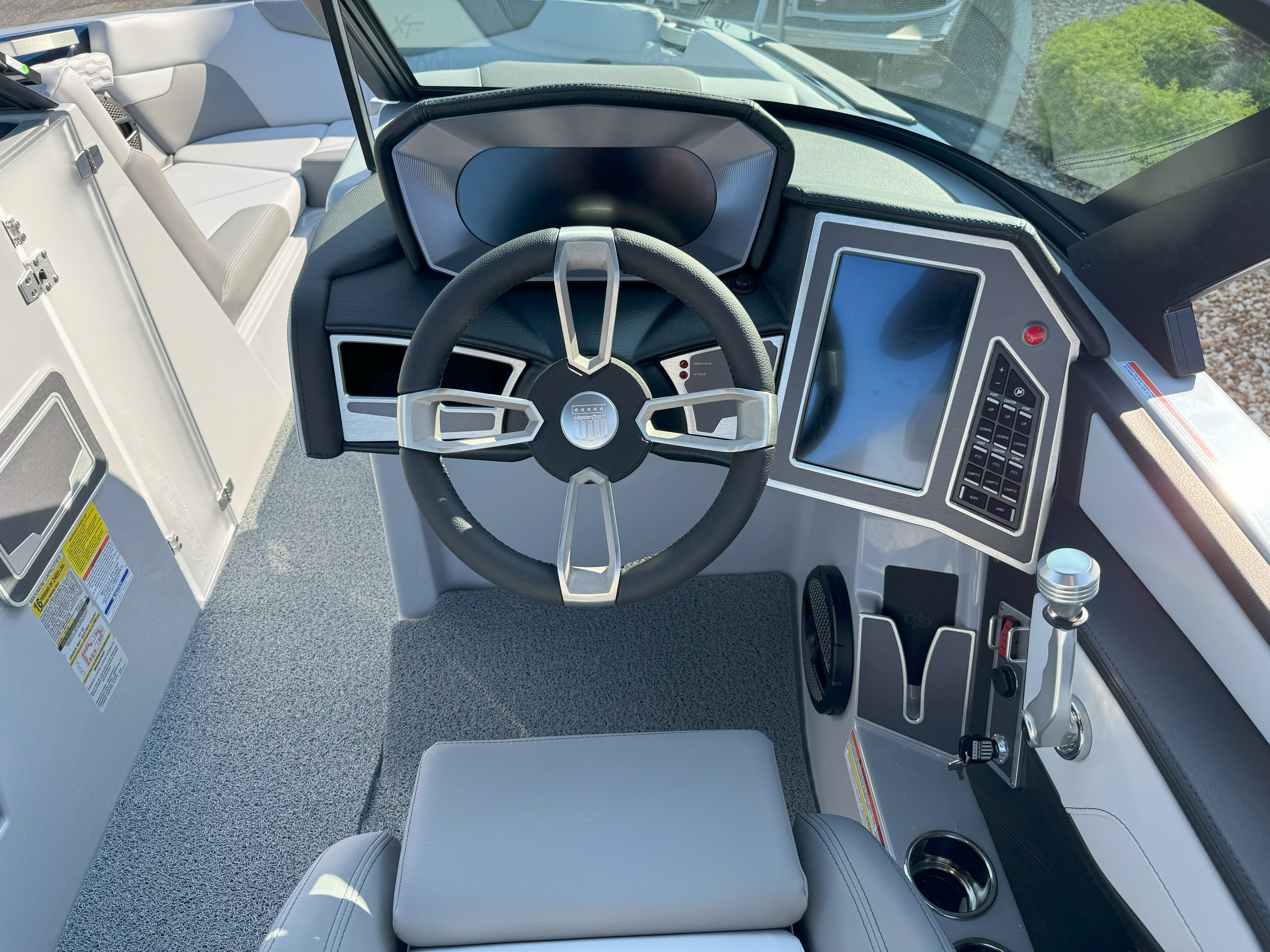 2024 MasterCraft XT22