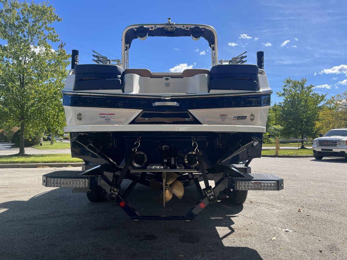 2023 MasterCraft XT24