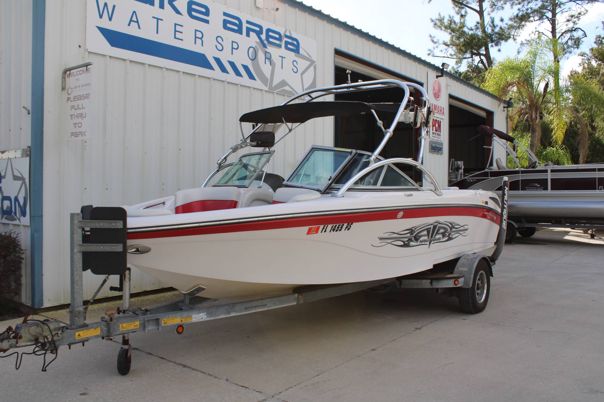 2007 Nautique Team 211