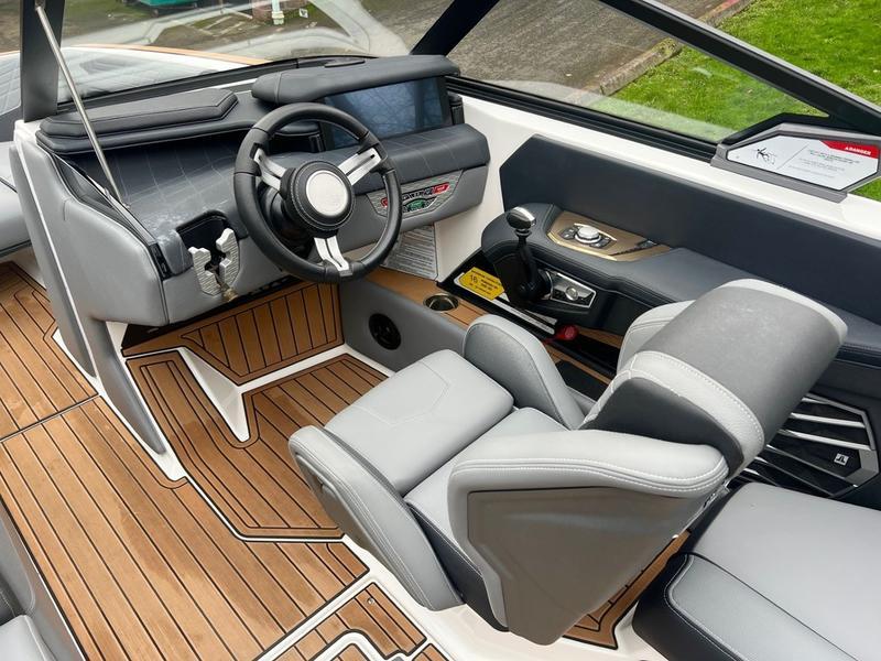 2021 Nautique G23
