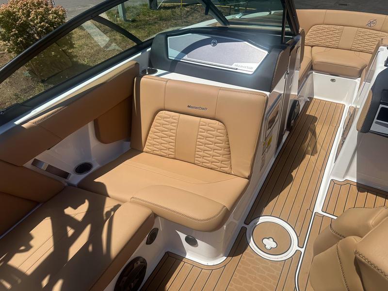 2021 MasterCraft X22