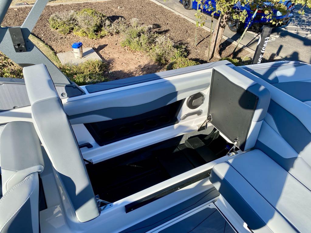 2025 Axis T220